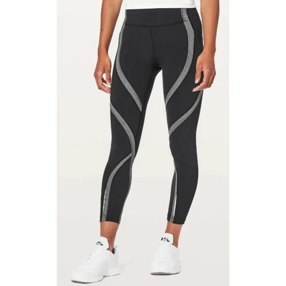 Lululemon Heathered‎ Black Wild Twist 7/8 Tight Size 6